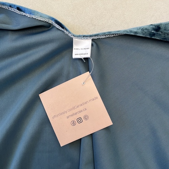 Stunning Velvet Crush Kimono - Picture 4 of 4